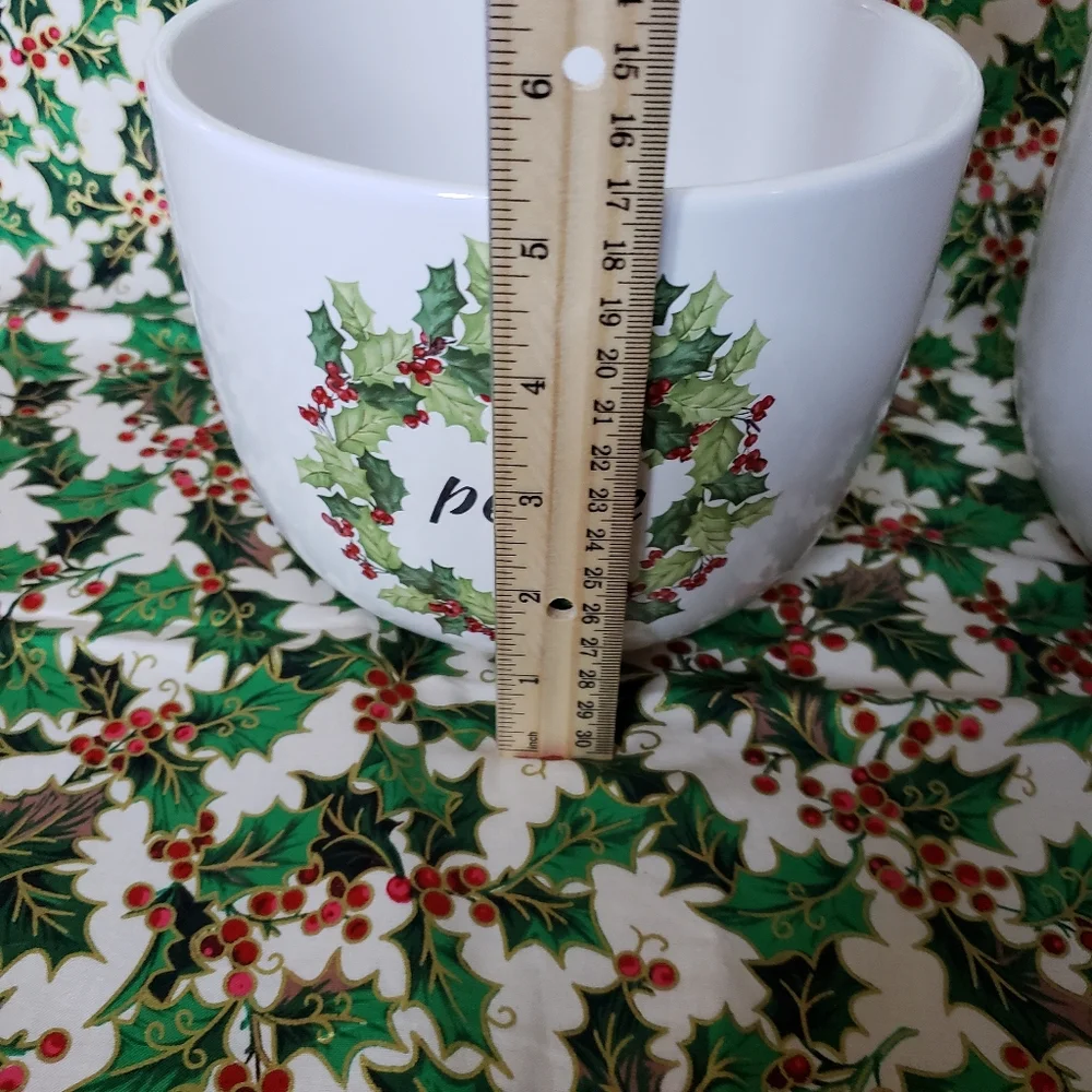 N/A christmas bowls